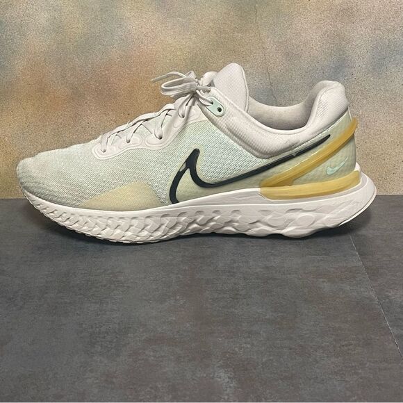 Nike React Miler 3 Light Bone / Mint Foam Men\'s Running Shoes Size 10 main image 6
